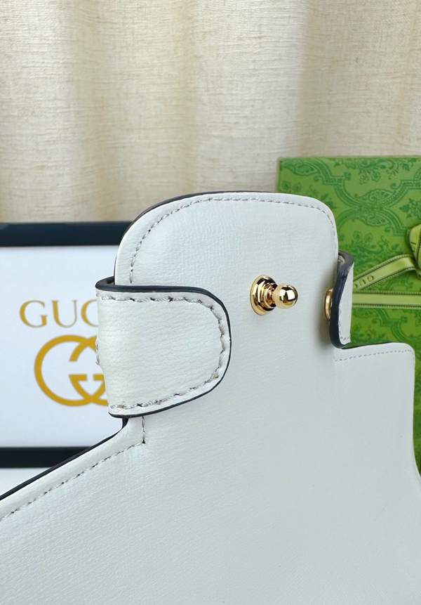 激安グッチバッグコピー着用イメージ